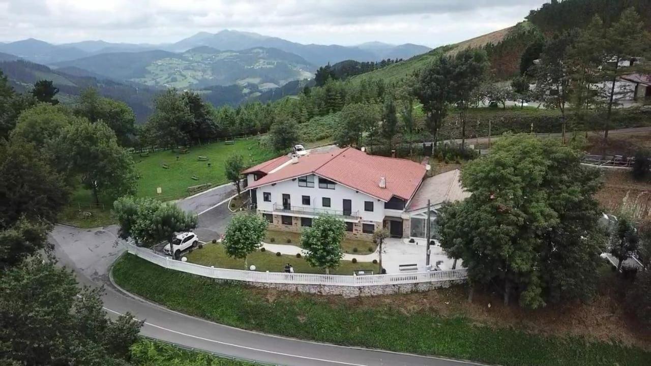 Ixua Hotela Éibar Esterno foto